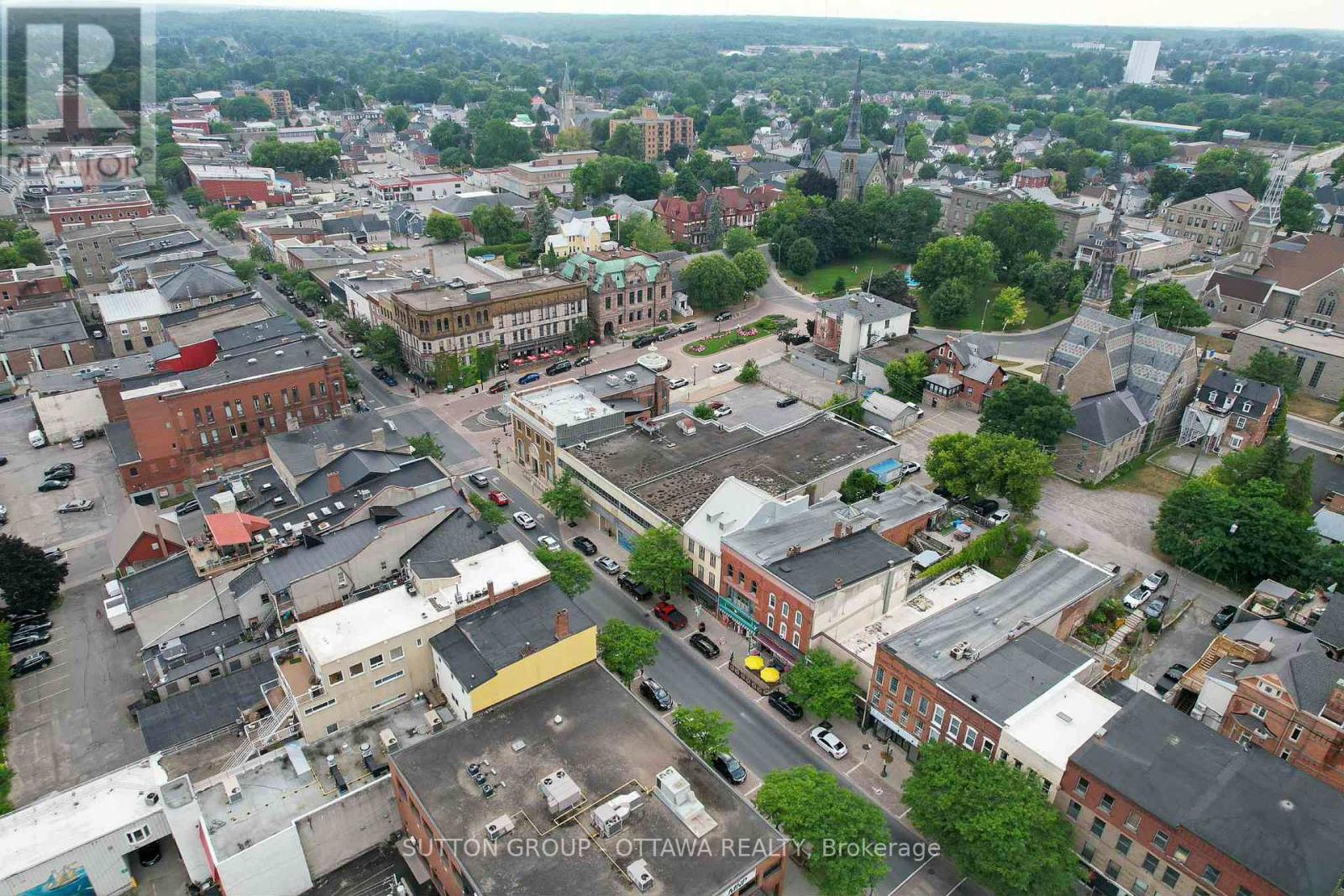 18 King Street W, Brockville, ON