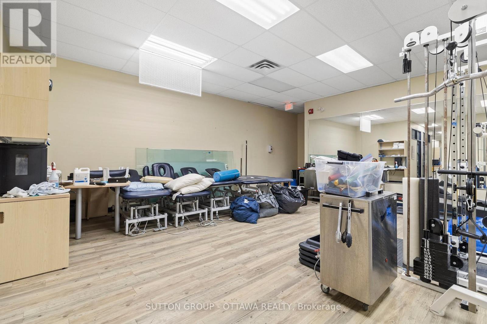 18 King Street W, Brockville, ON