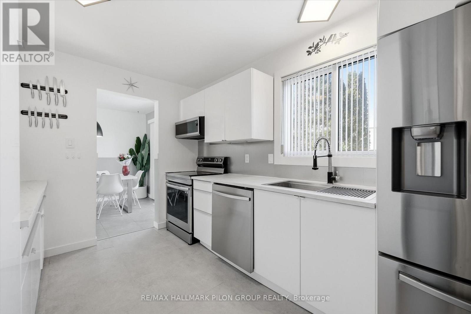 1456 Prestone Drive, Ottawa, ON - Indoor Photo Showing Kitchen With Stainless Steel Kitchen