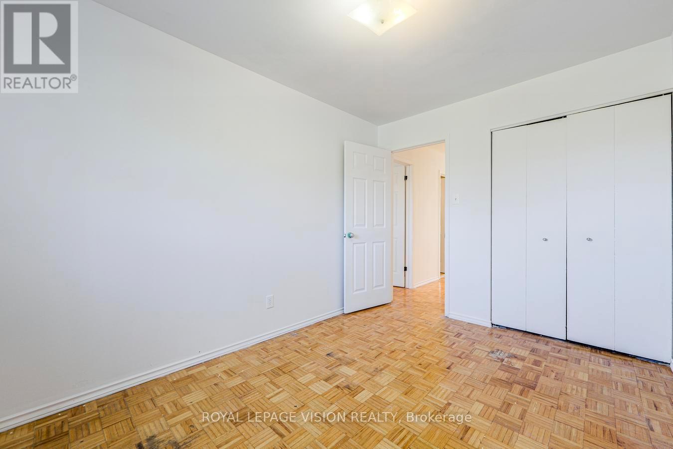 8 - 301 Washburn Way, Toronto, ON - Indoor Photo Showing Other Room