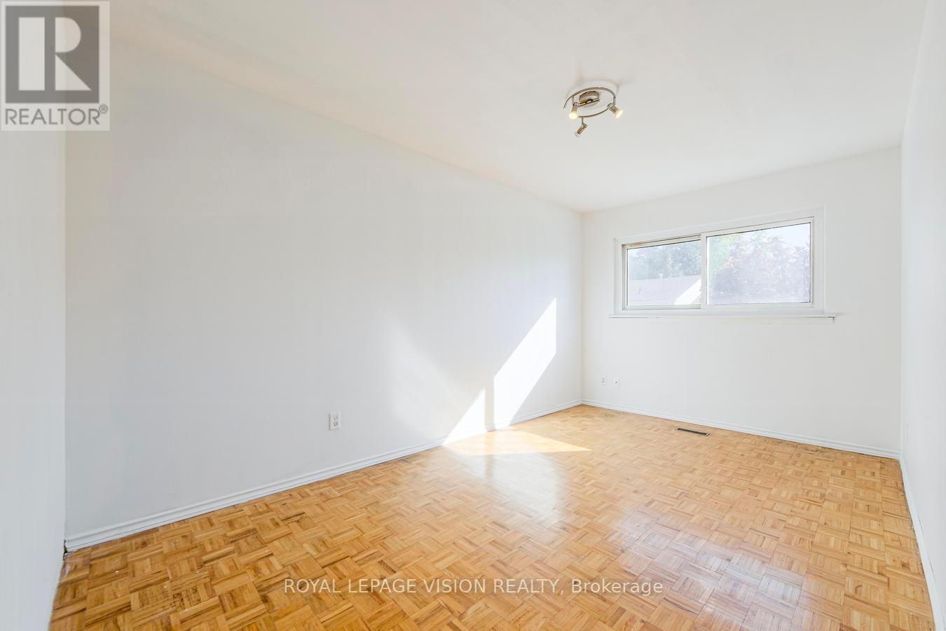 8 - 301 Washburn Way, Toronto, ON - Indoor Photo Showing Other Room