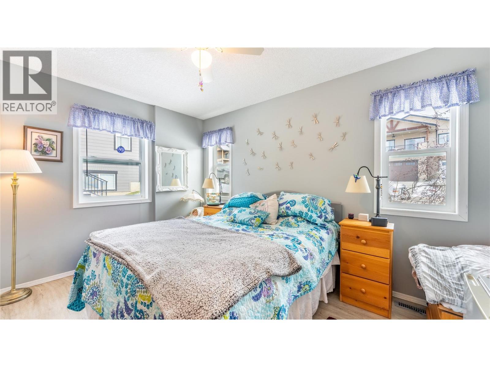 801 Hawkview Drive, Creston, BC - Indoor Photo Showing Bedroom