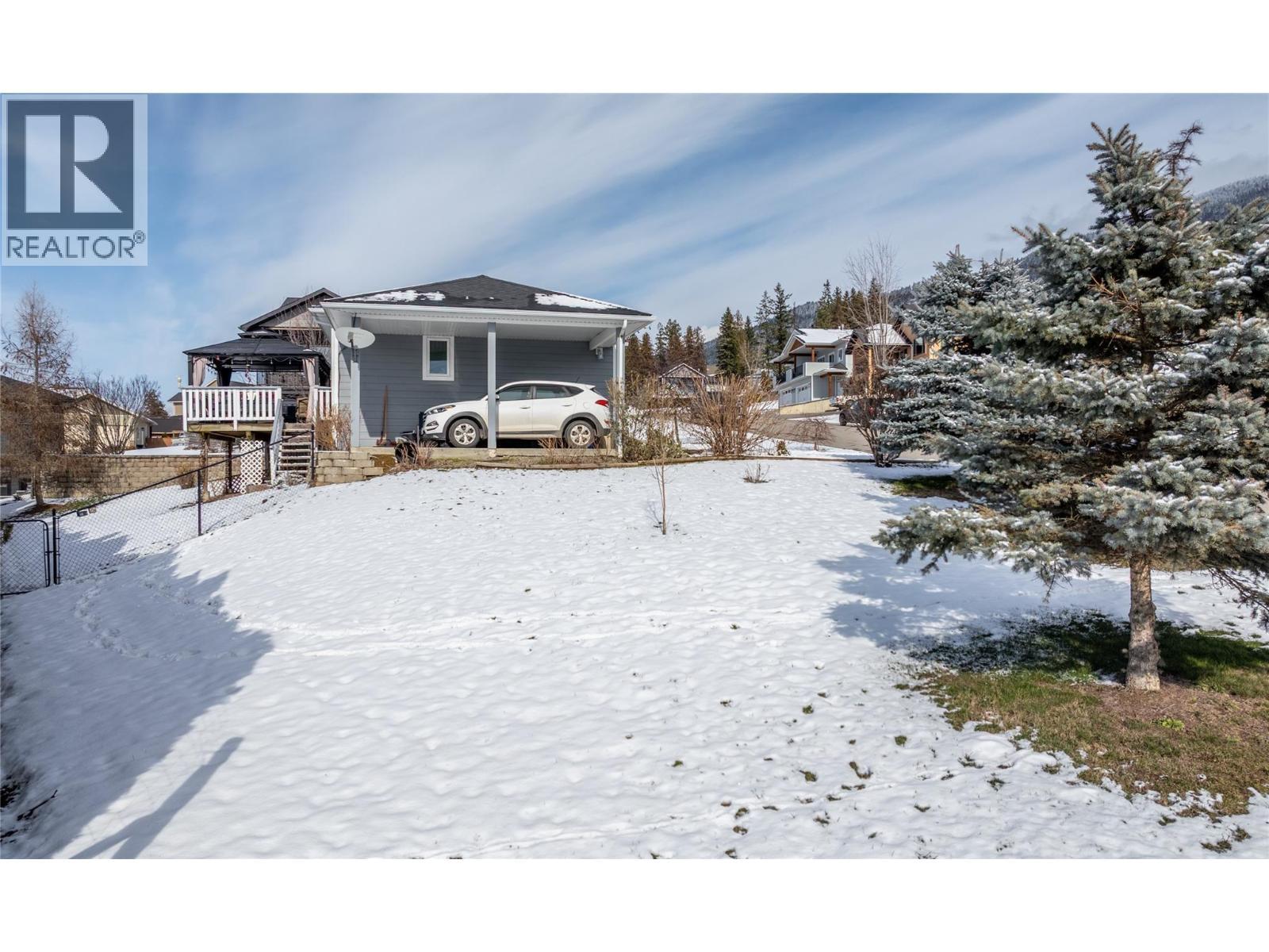 801 Hawkview Drive, Creston, BC - Outdoor