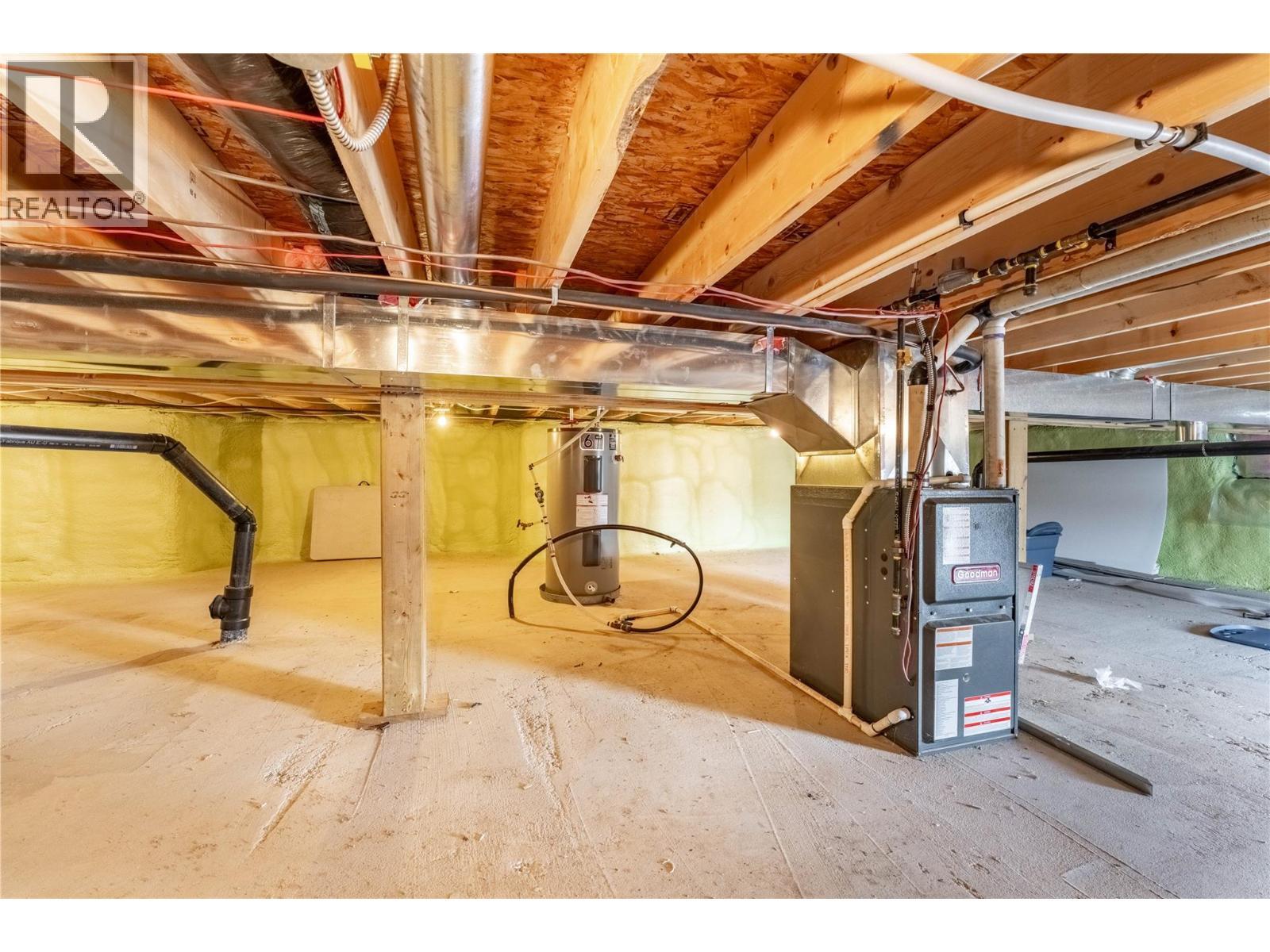 801 Hawkview Drive, Creston, BC - Indoor Photo Showing Basement