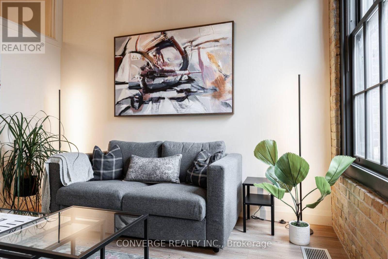 206 - 245 Downie Street, Stratford, ON - Indoor Photo Showing Living Room