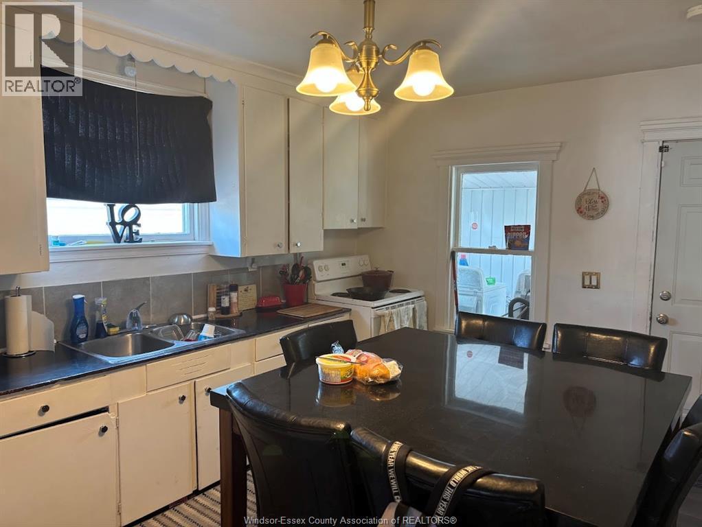 1629-31 Drouillard Road, Windsor, ON - Indoor Photo Showing Kitchen With Double Sink