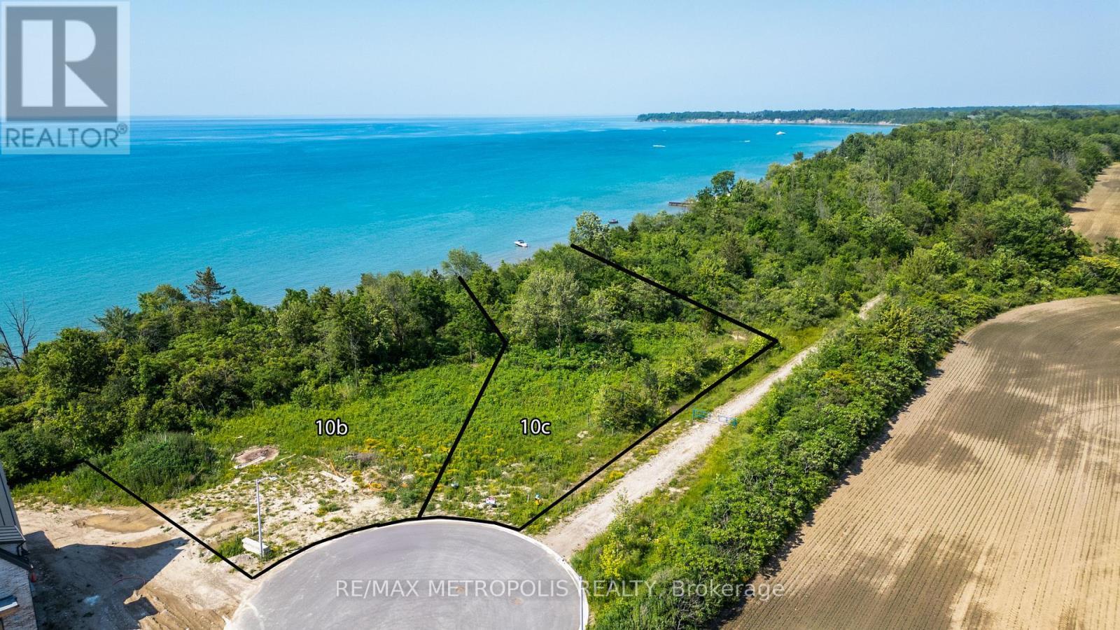 7035 Blue Coast Heights, Plympton-Wyoming, ON