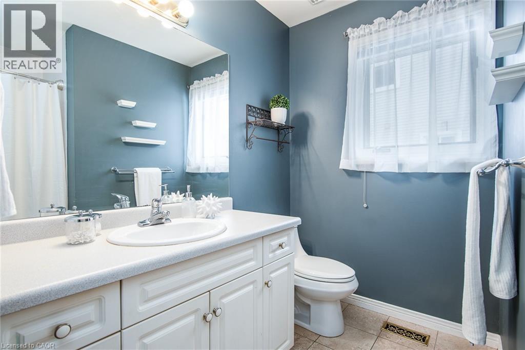372 Gatestone Boulevard, Waterloo, ON - Indoor Photo Showing Bathroom
