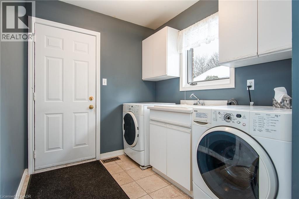 372 Gatestone Boulevard, Waterloo, ON - Indoor Photo Showing Laundry Room
