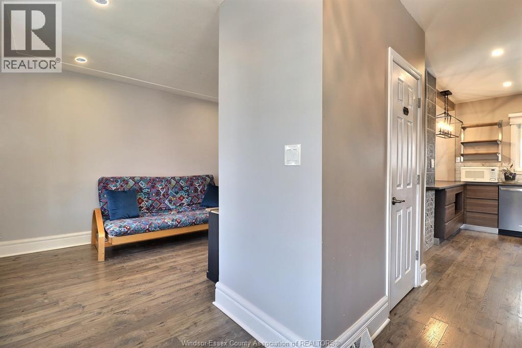 883 Pillette, Windsor, ON - Indoor