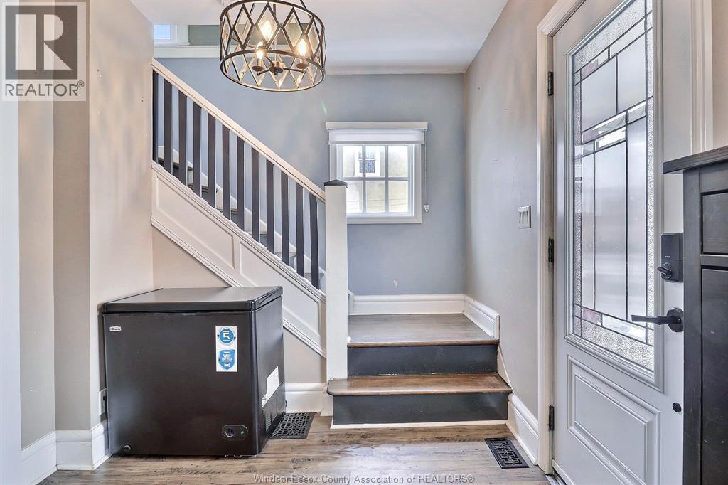 883 Pillette, Windsor, ON - Indoor Photo Showing Other Room