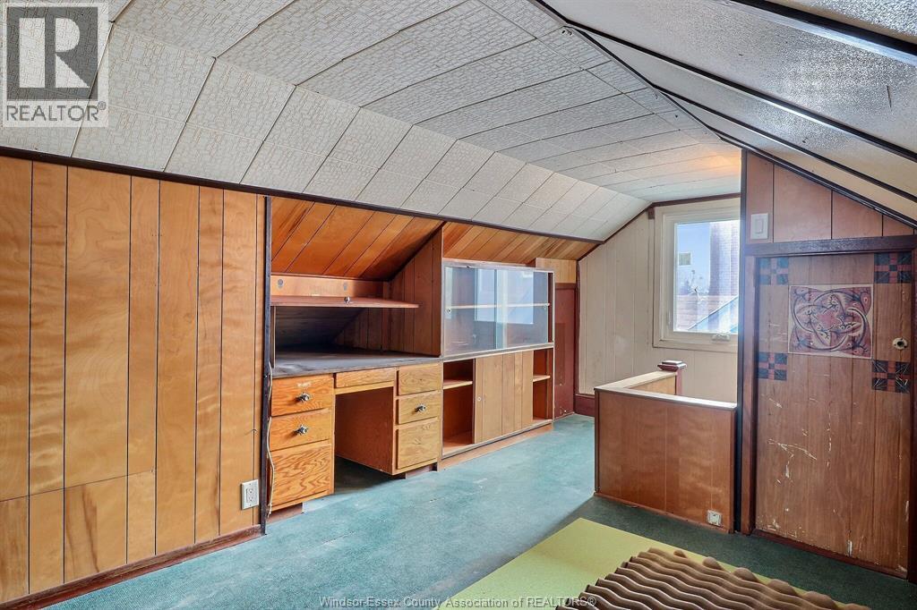 883 Pillette, Windsor, ON - Indoor