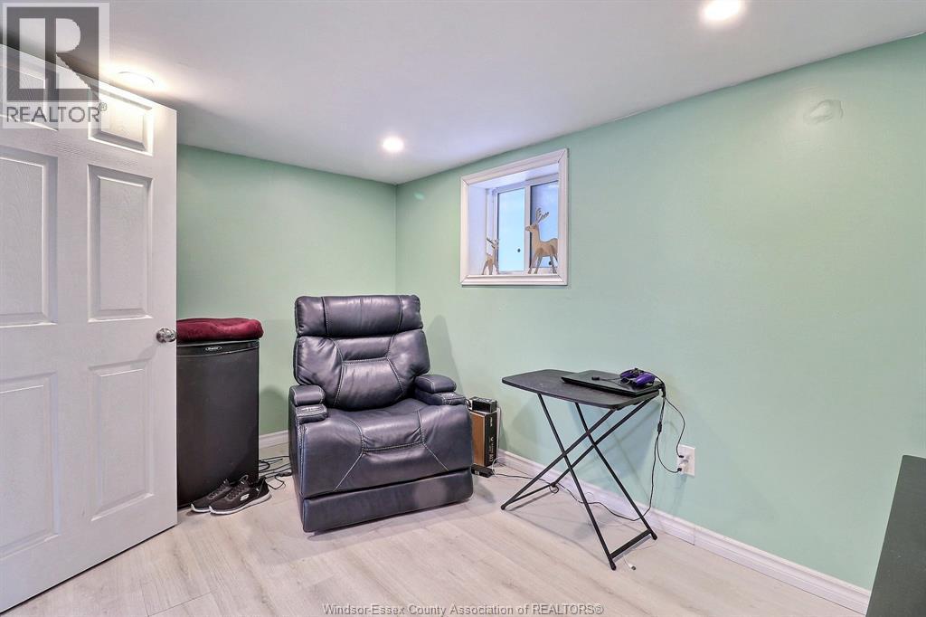 883 Pillette, Windsor, ON - Indoor Photo Showing Other Room