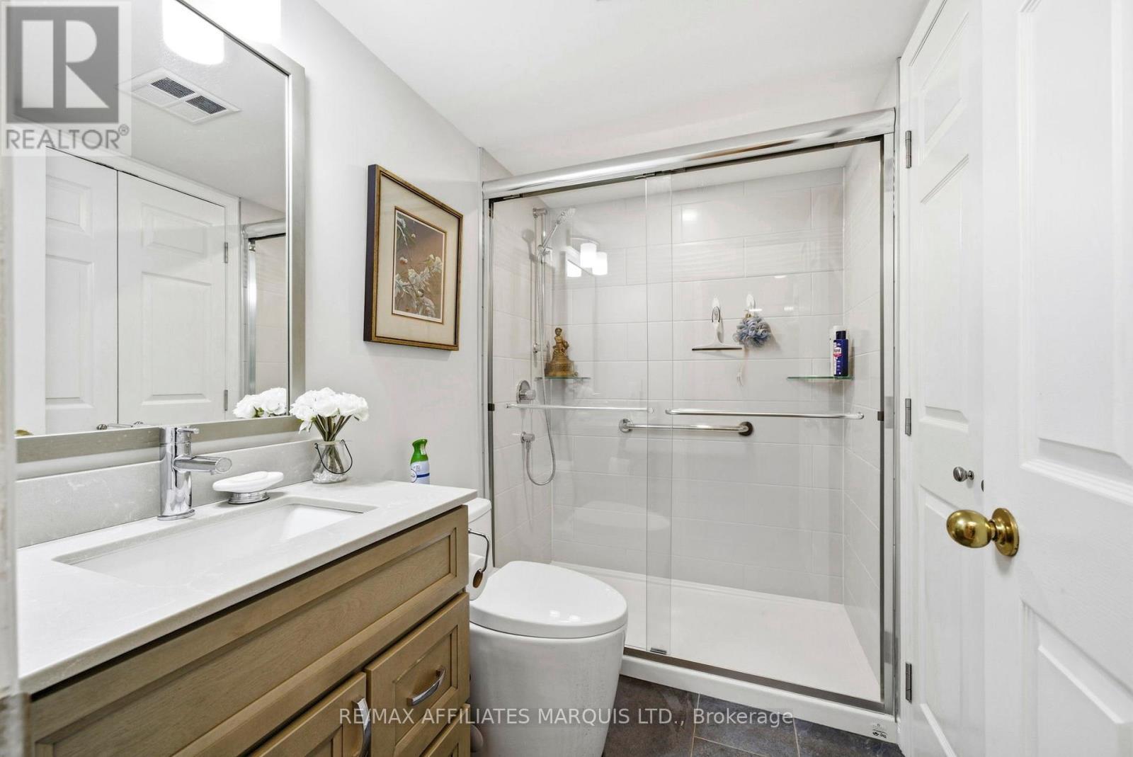 212 - 121 Water Street W, Cornwall, ON - Indoor Photo Showing Bathroom