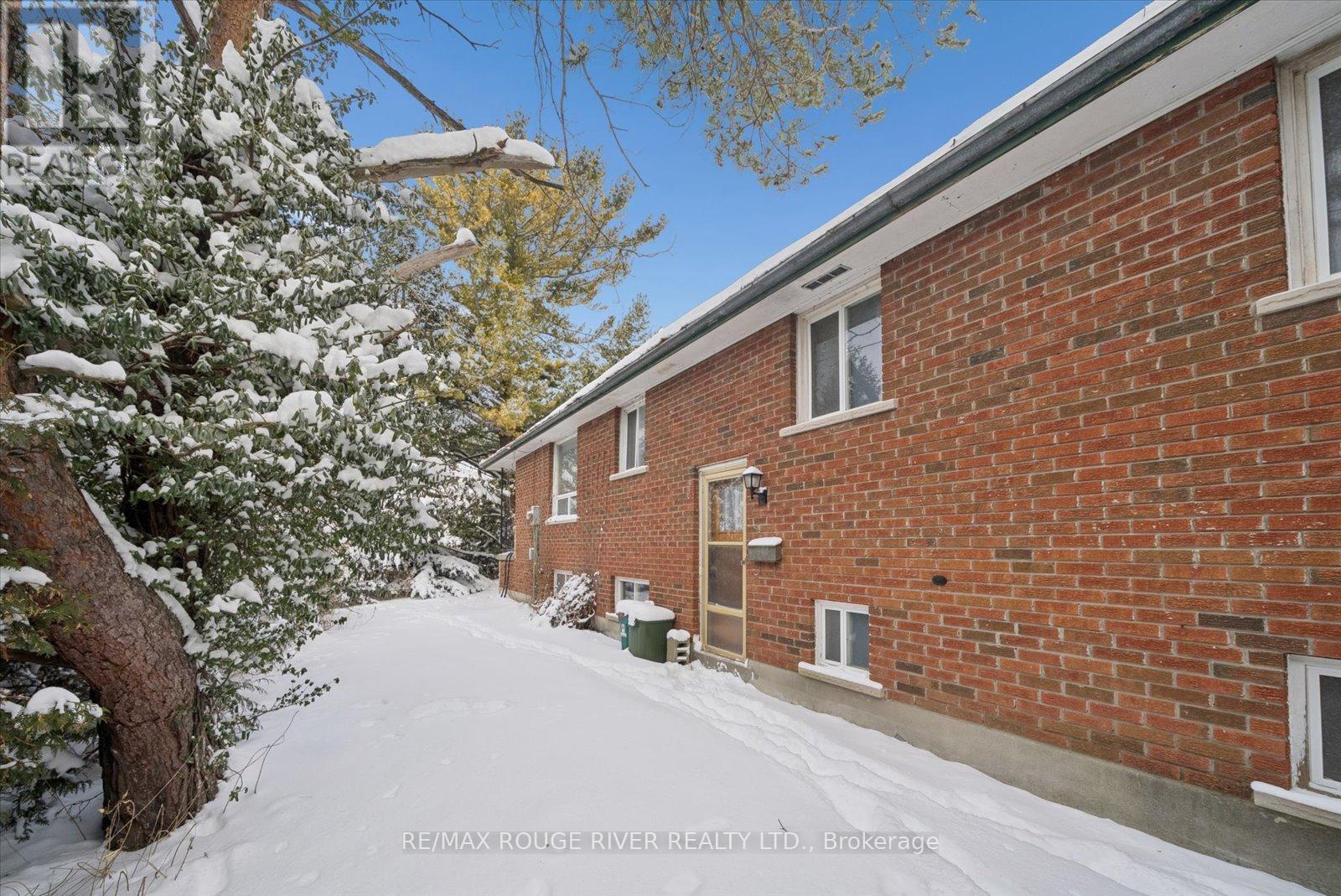 1277 Old Orchard Avenue, Pickering, ON - Outdoor With Exterior