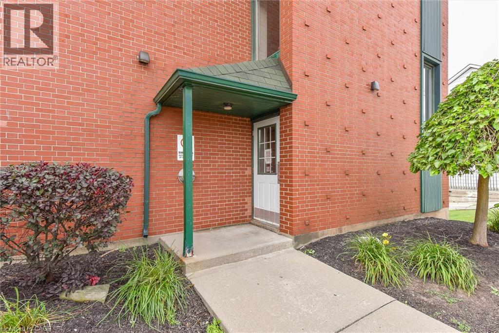 1009 Queenston Road Unit# 216, Cambridge, ON - Outdoor With Exterior