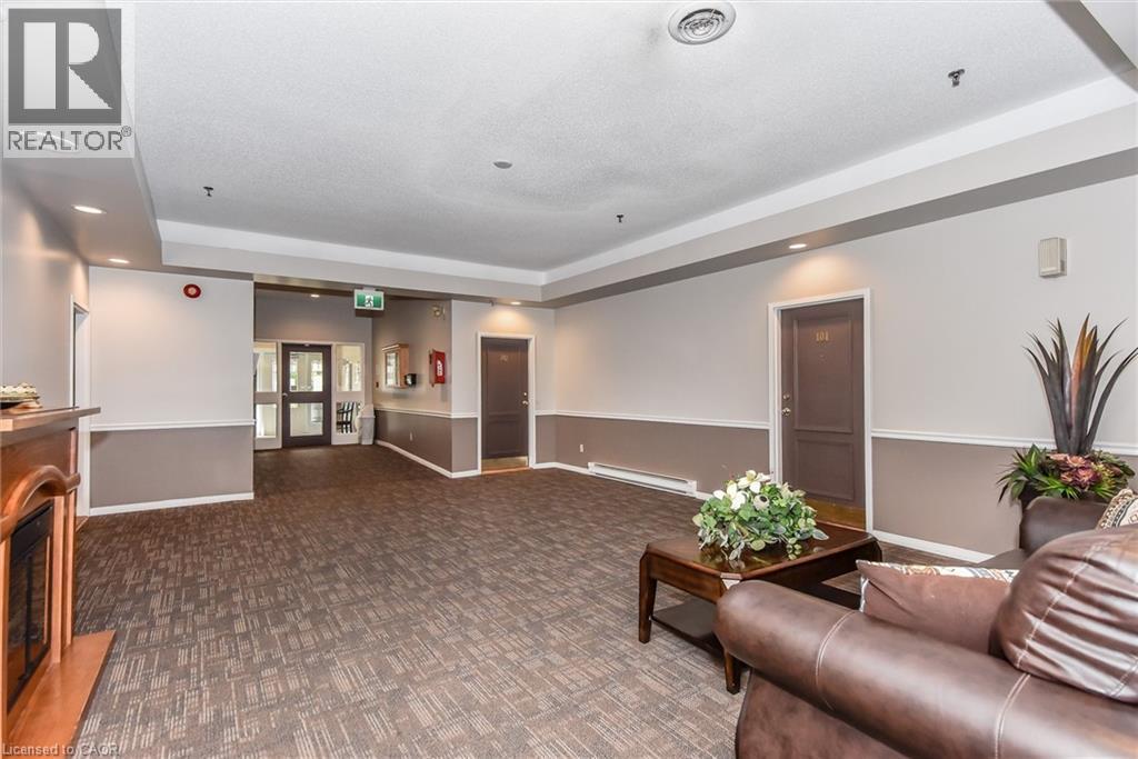 1009 Queenston Road Unit# 216, Cambridge, ON - Indoor Photo Showing Other Room