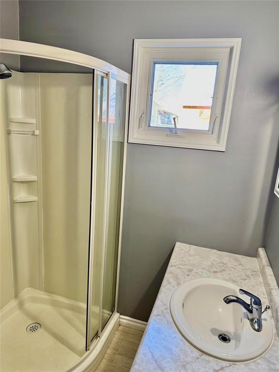 791 7Th Avenue S, Virden, MB - Indoor Photo Showing Bathroom