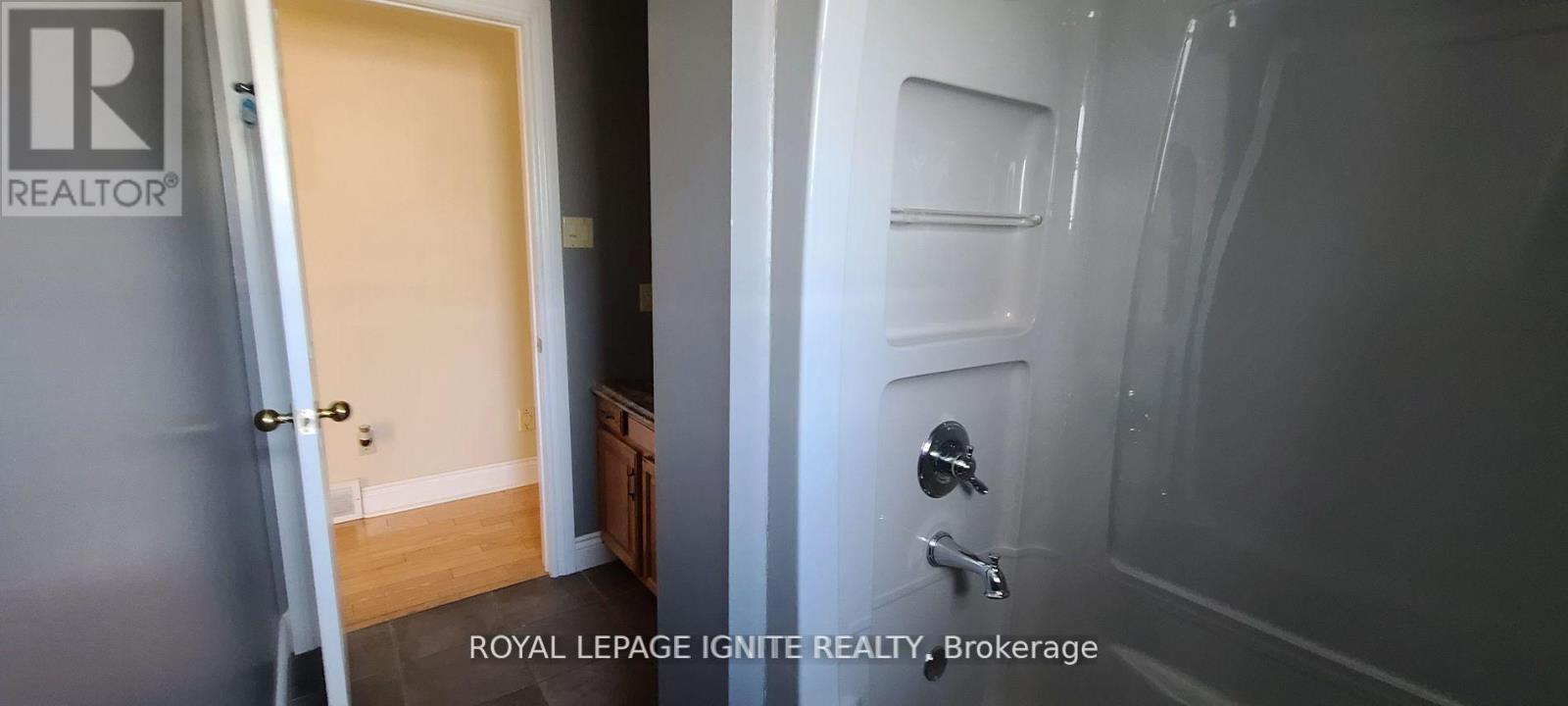 804 Champlain Drive, Cornwall, ON - Indoor