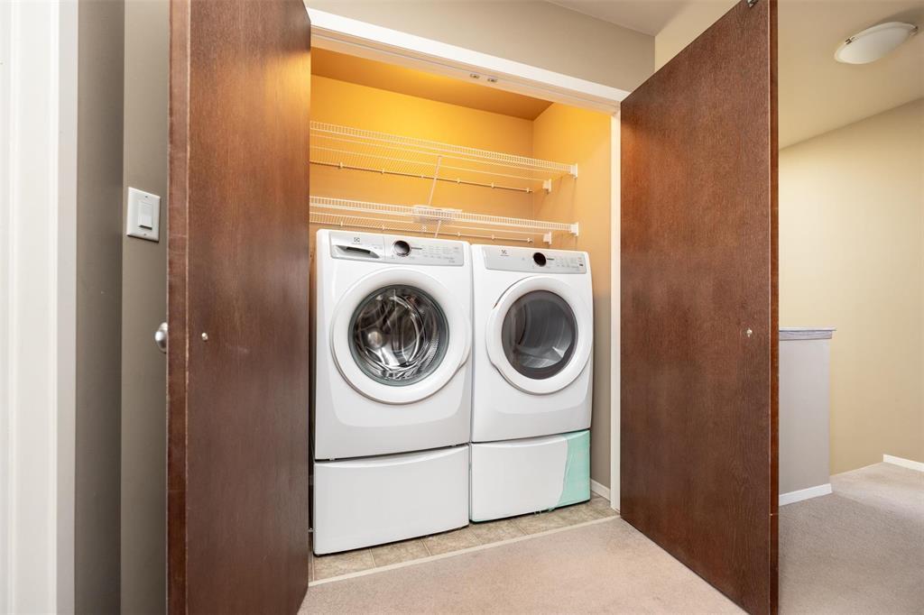 29 99 Keslar Road, Winnipeg, MB - Indoor Photo Showing Laundry Room
