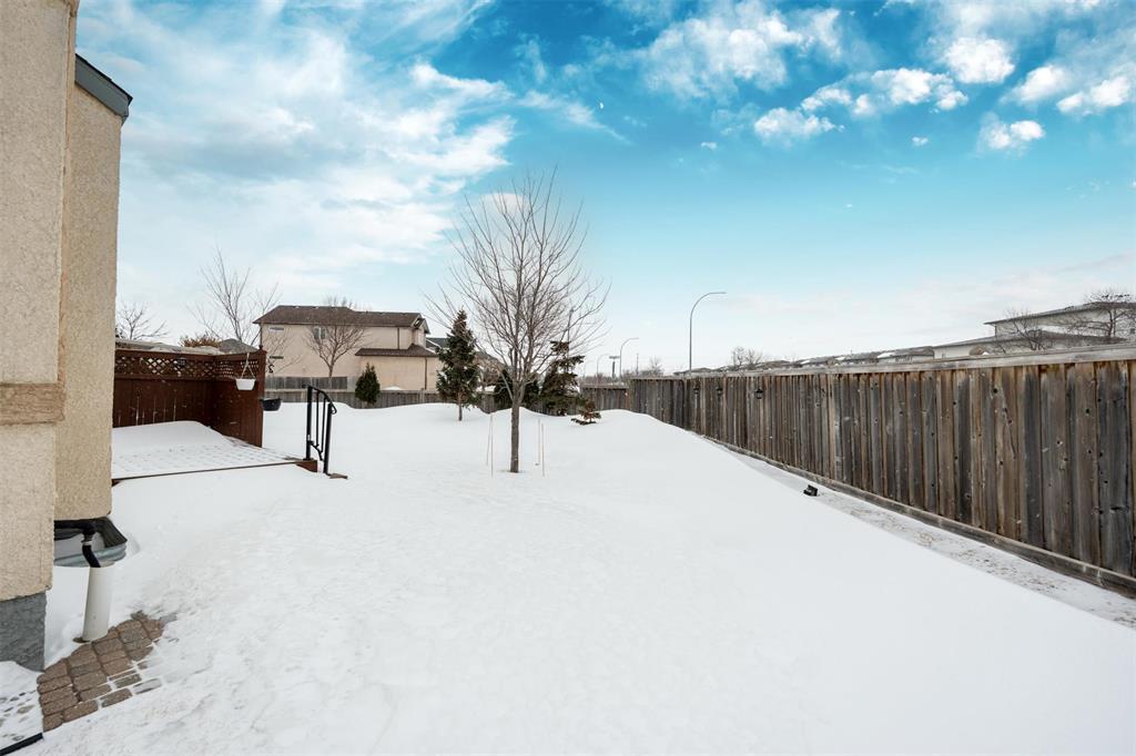29 99 Keslar Road, Winnipeg, MB - Outdoor