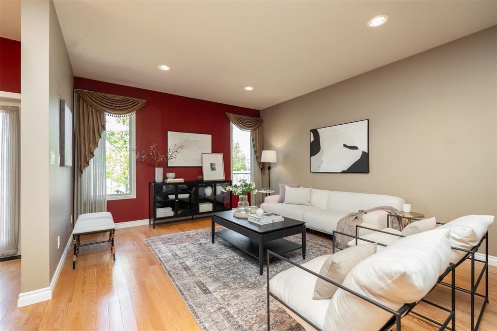 29 99 Keslar Road, Winnipeg, MB - Indoor Photo Showing Living Room