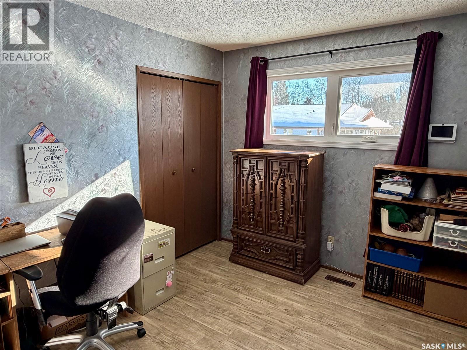 111 Graham Place, Medstead, SK - Indoor Photo Showing Office
