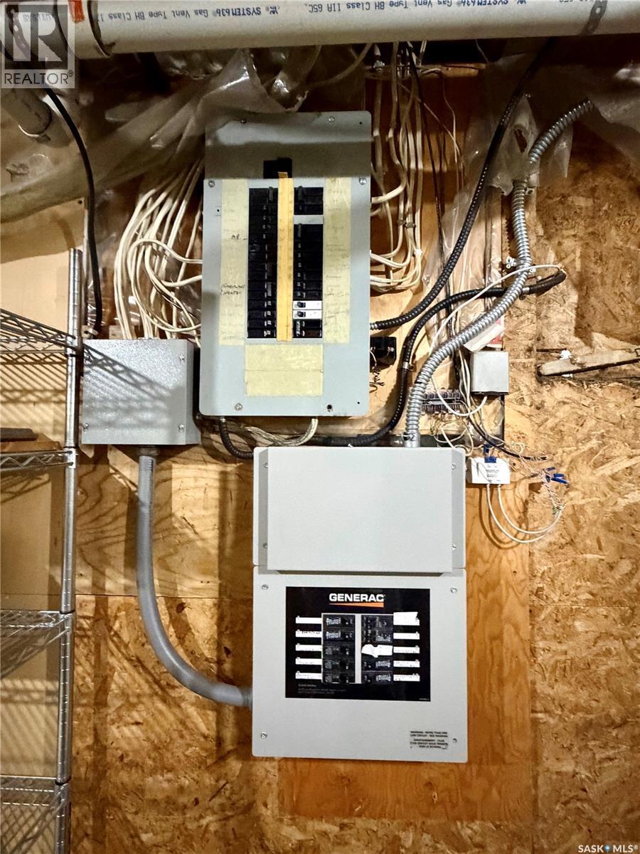 111 Graham Place, Medstead, SK - Indoor