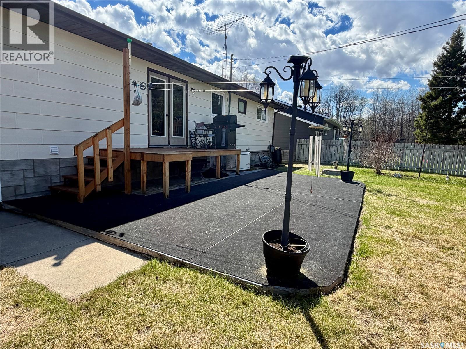 111 Graham Place, Medstead, SK - Outdoor