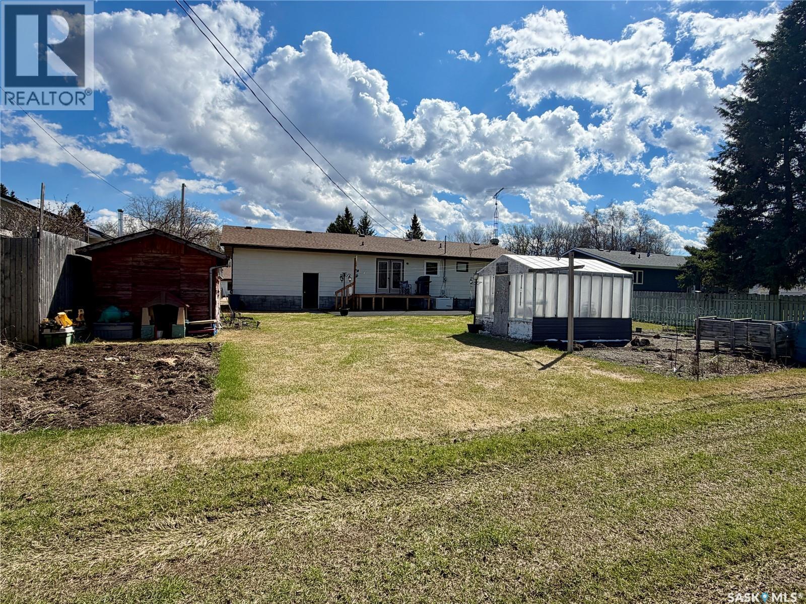 111 Graham Place, Medstead, SK - Outdoor