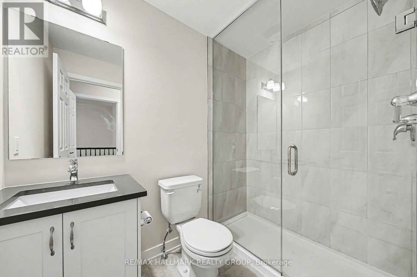 Ensuite bath -3rd floor - 2426 Watercolours Way, Ottawa, ON - Indoor Photo Showing Bathroom