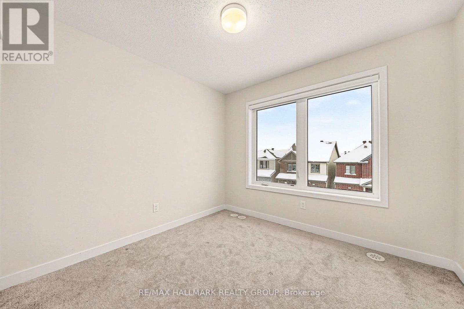 Primary Bedroom - 2426 Watercolours Way, Ottawa, ON - Indoor Photo Showing Other Room