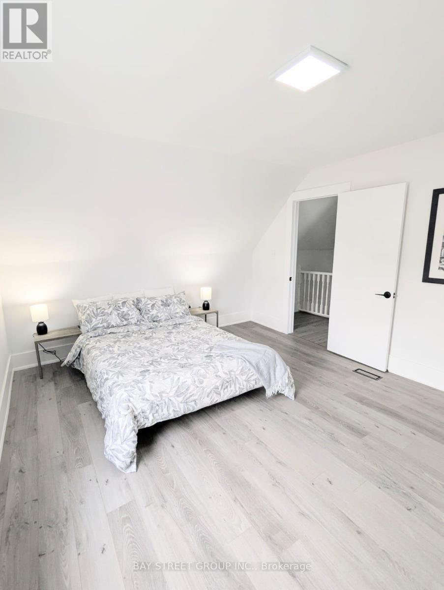 34 Tasker Street, St. Catharines, ON - Indoor Photo Showing Bedroom