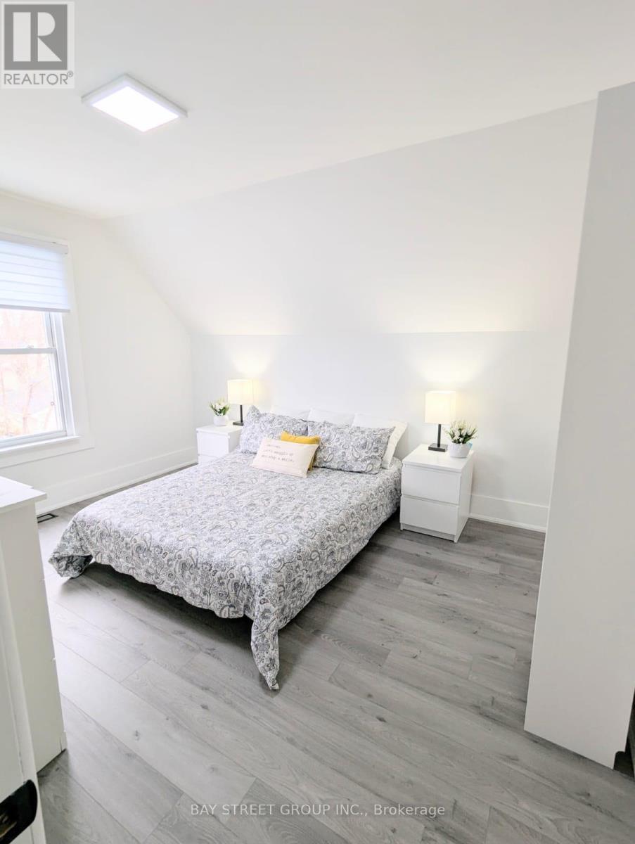 34 Tasker Street, St. Catharines, ON - Indoor Photo Showing Bedroom