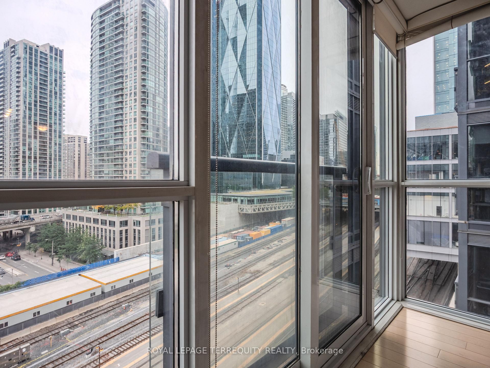 1009-1 The Esplanade N/A, Toronto, ON - Photo Showing Other Room