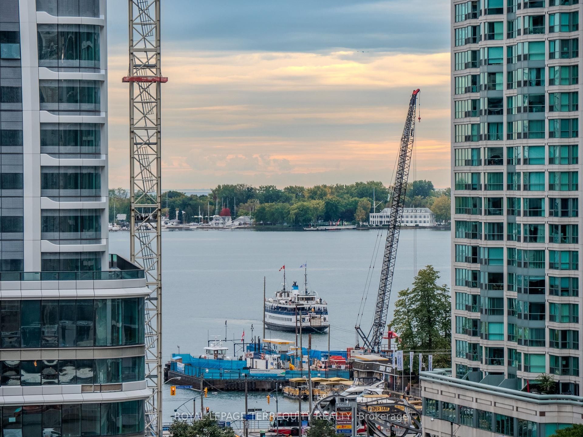 1009-1 The Esplanade N/A, Toronto, ON - Outdoor With Body Of Water