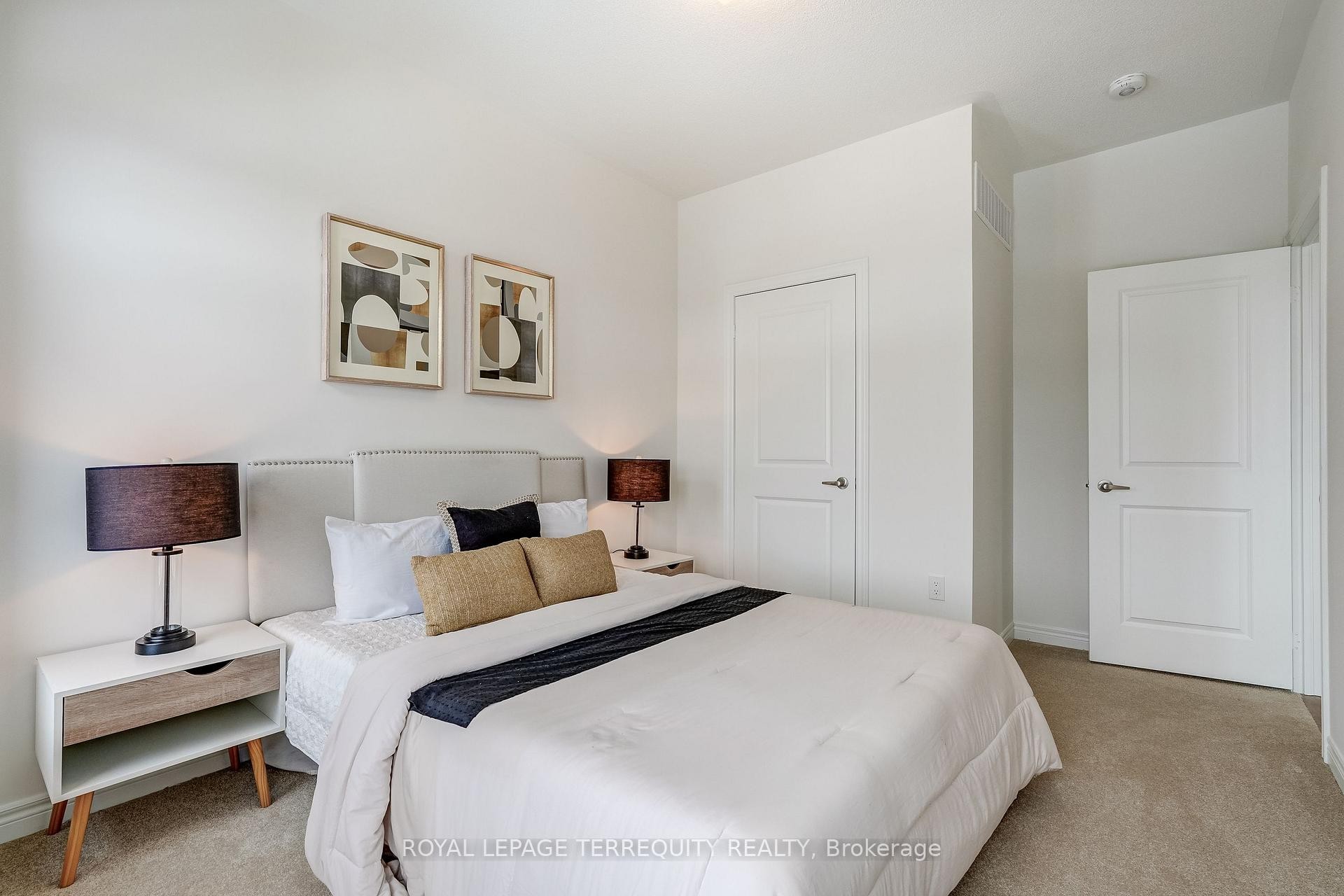 2964 Starlight Drive, Pickering, ON - Indoor Photo Showing Bedroom