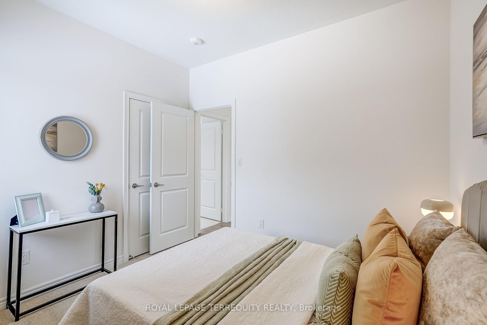 2964 Starlight Drive, Pickering, ON - Indoor Photo Showing Bedroom
