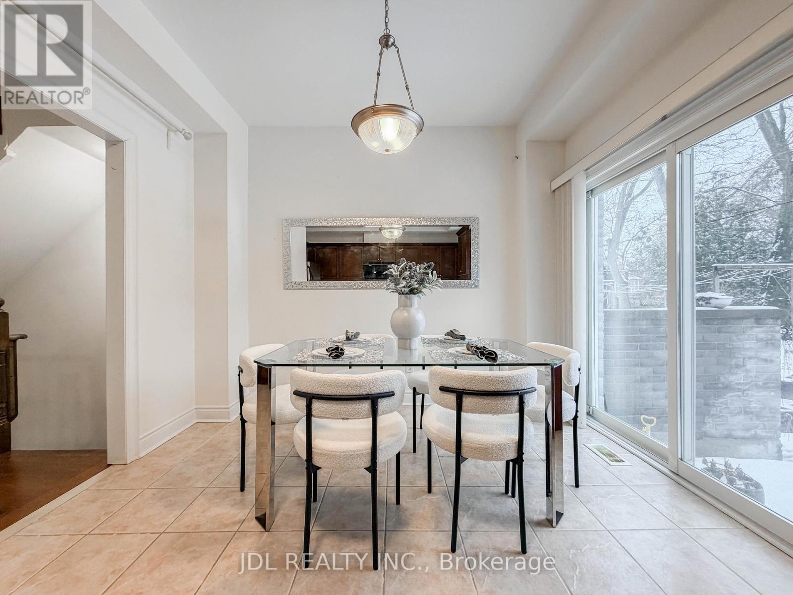 3 Garvin Mews, Toronto, ON - Indoor Photo Showing Dining Room