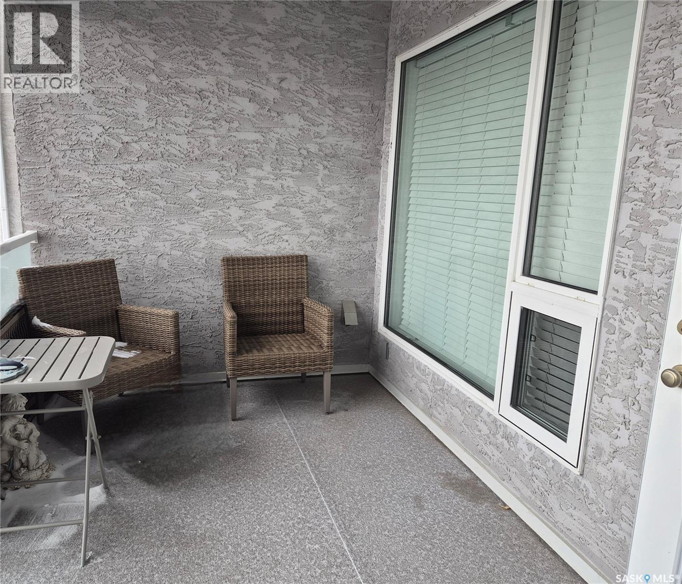 108 110 Armistice Way, Saskatoon, SK - Outdoor With Exterior