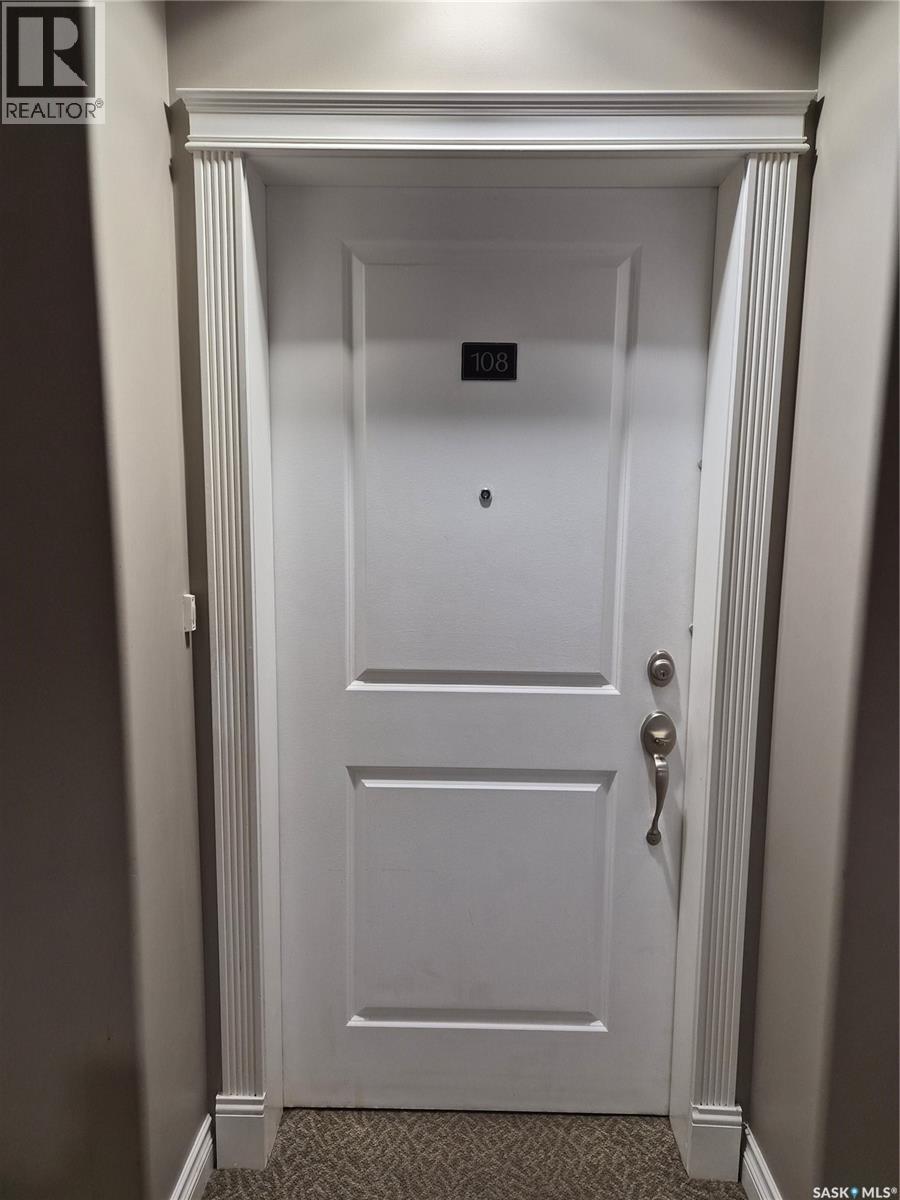 108 110 Armistice Way, Saskatoon, SK - Indoor Photo Showing Other Room