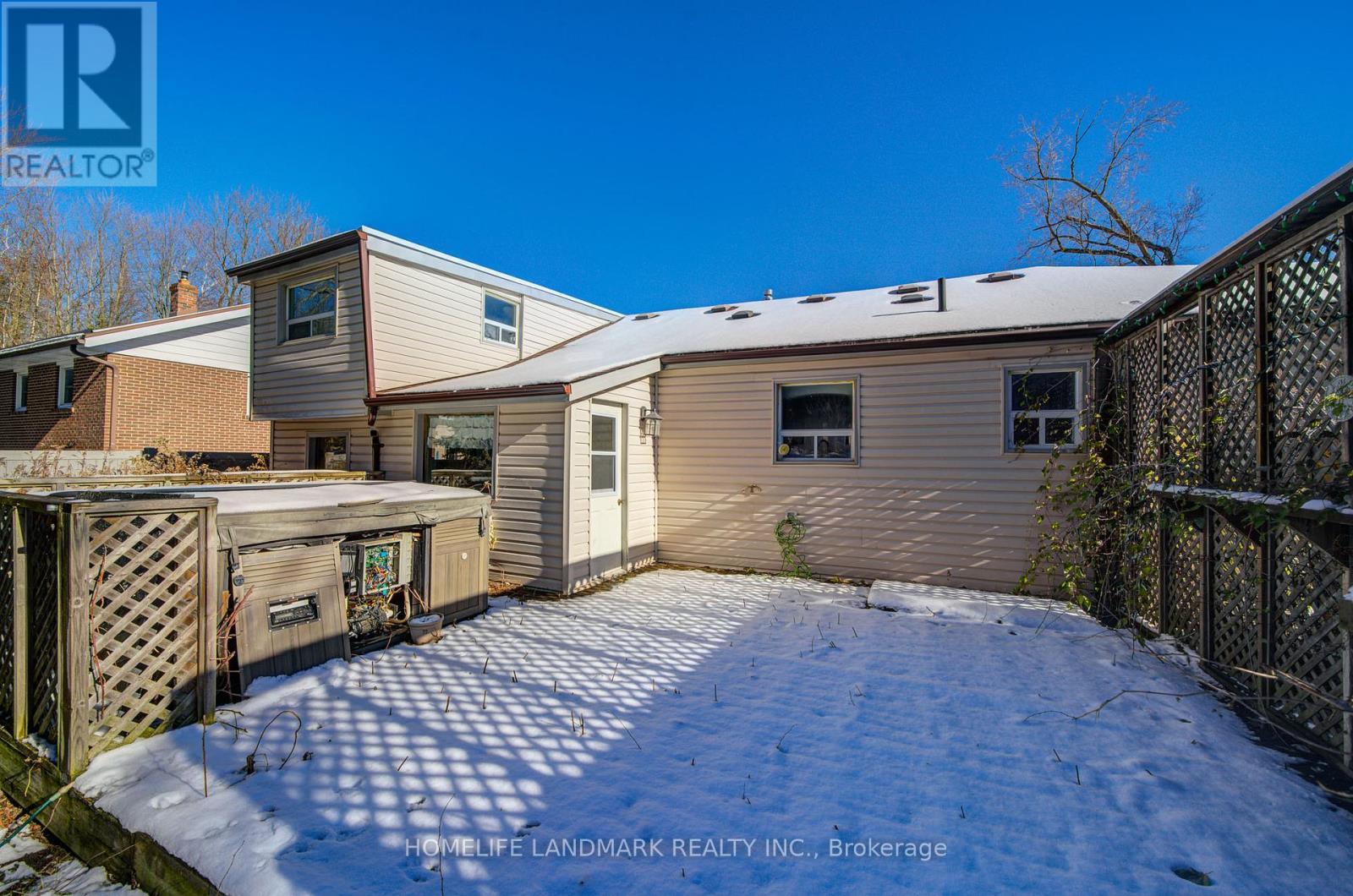 21654 Warden Avenue, East Gwillimbury, ON - Outdoor With Exterior