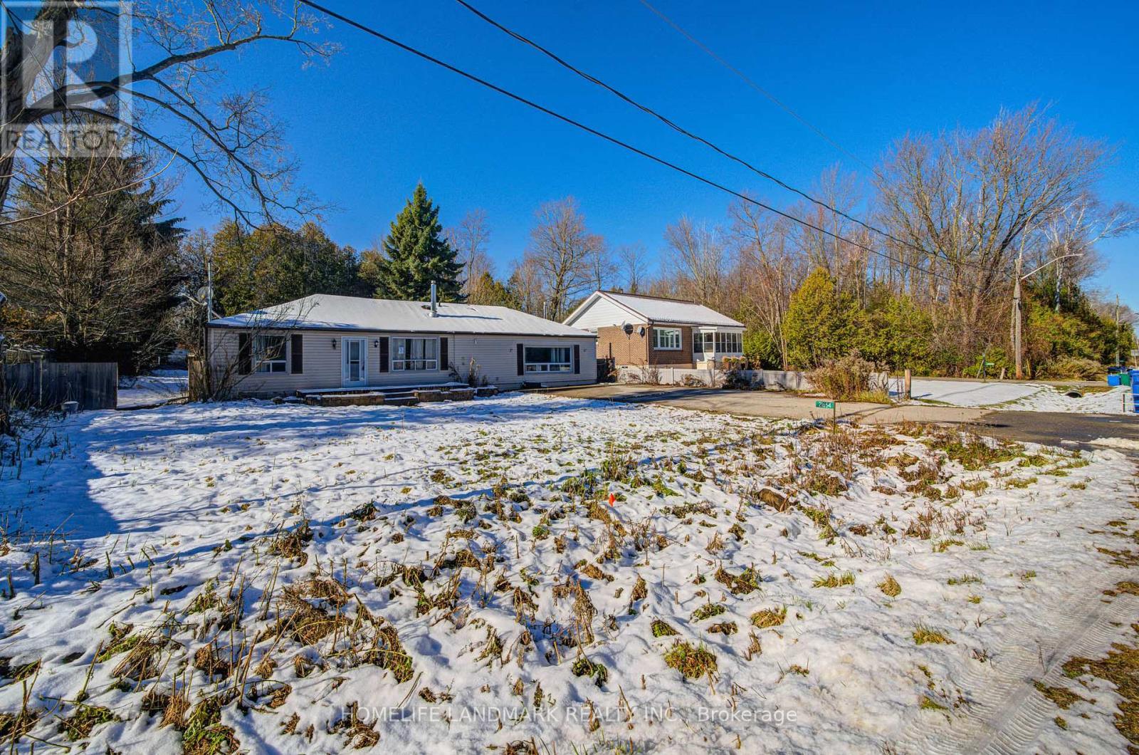21654 Warden Avenue, East Gwillimbury, ON - Outdoor