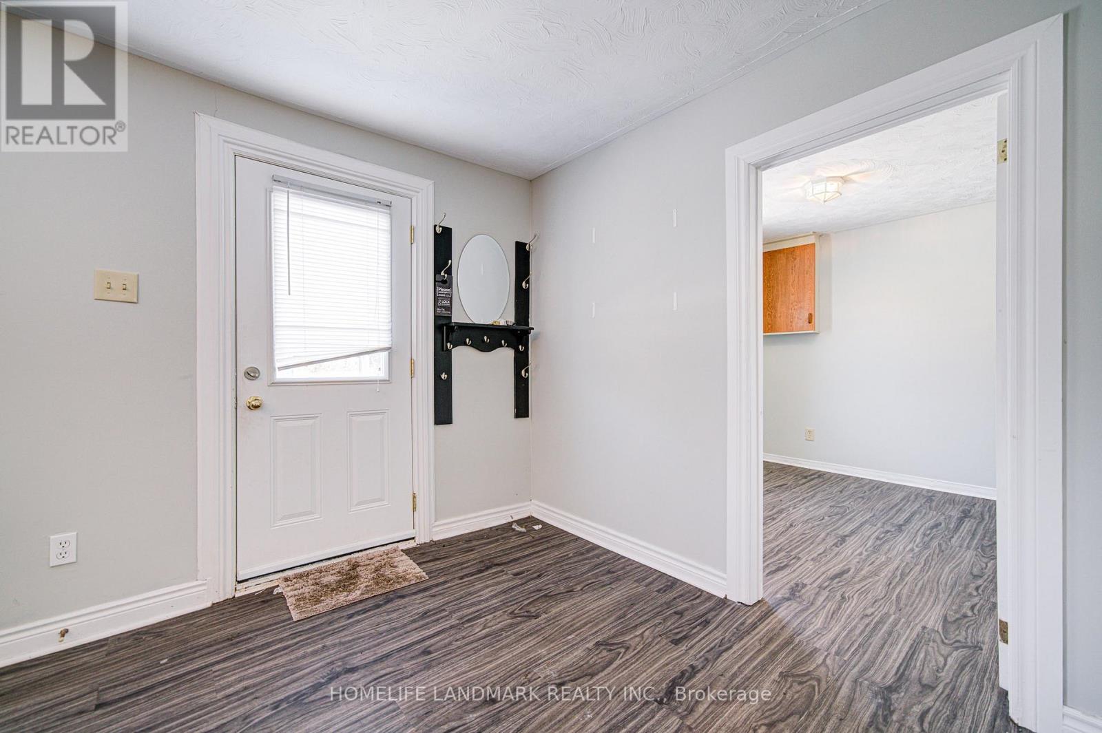 21654 Warden Avenue, East Gwillimbury, ON - Indoor Photo Showing Other Room