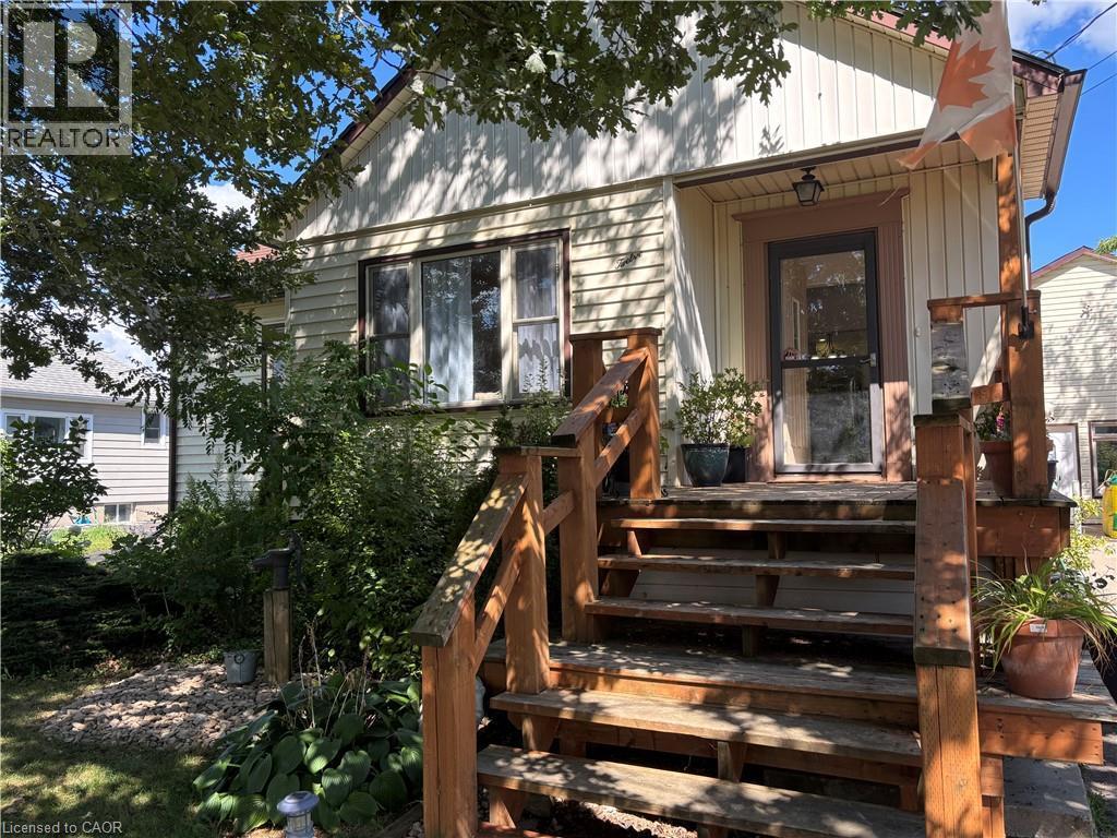 12 Walpole Drive, Jarvis, ON - Outdoor