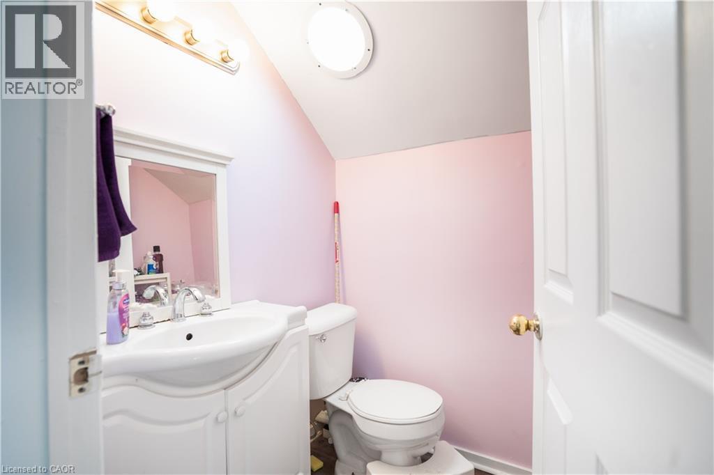 12 Walpole Drive, Jarvis, ON - Indoor Photo Showing Bathroom
