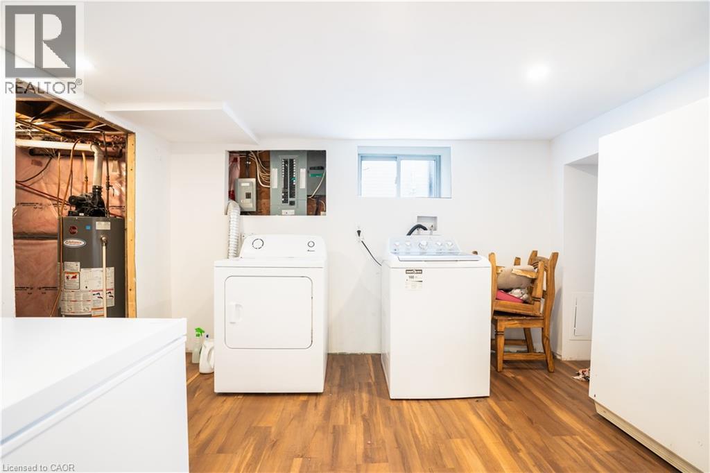 12 Walpole Drive, Jarvis, ON - Indoor Photo Showing Laundry Room