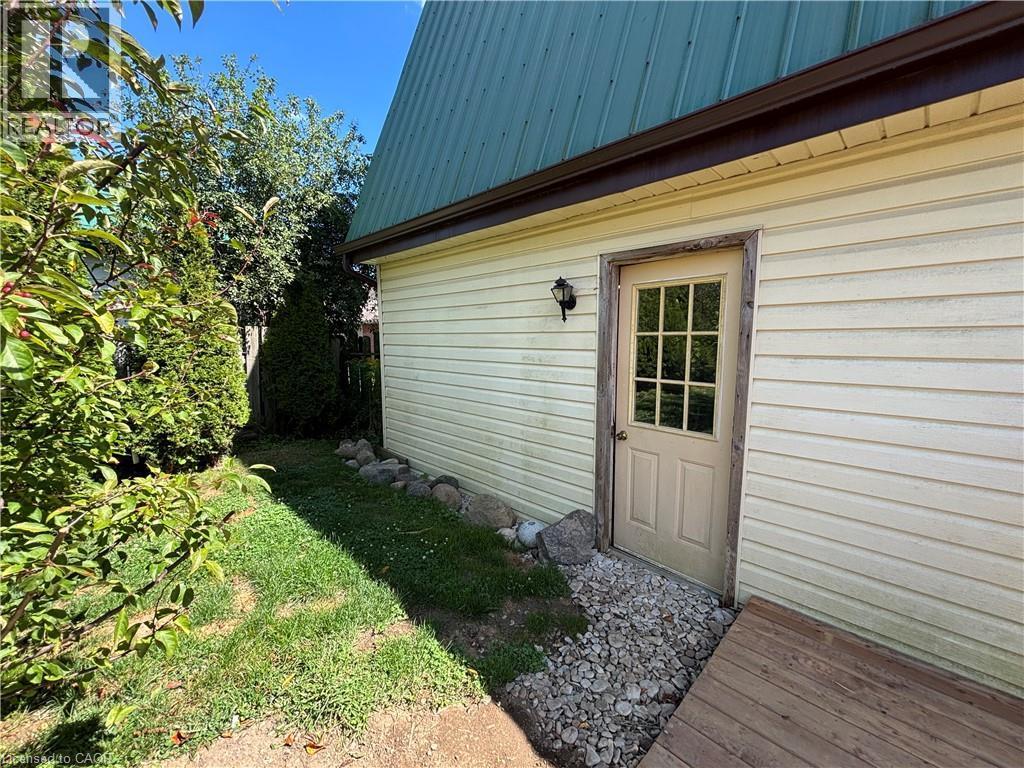 12 Walpole Drive, Jarvis, ON - Outdoor With Exterior