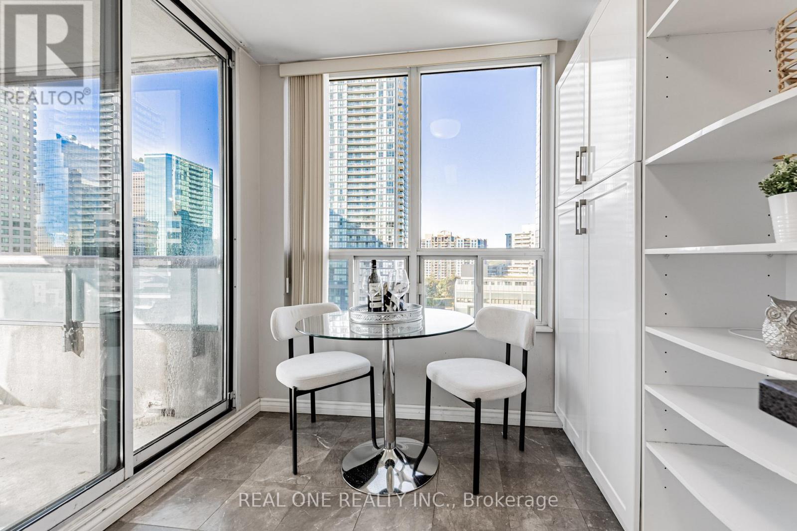 1503 - 238 Doris Avenue, Toronto, ON - Indoor Photo Showing Other Room