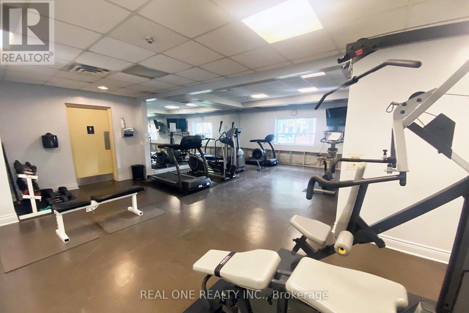1503 - 238 Doris Avenue, Toronto, ON - Indoor Photo Showing Gym Room